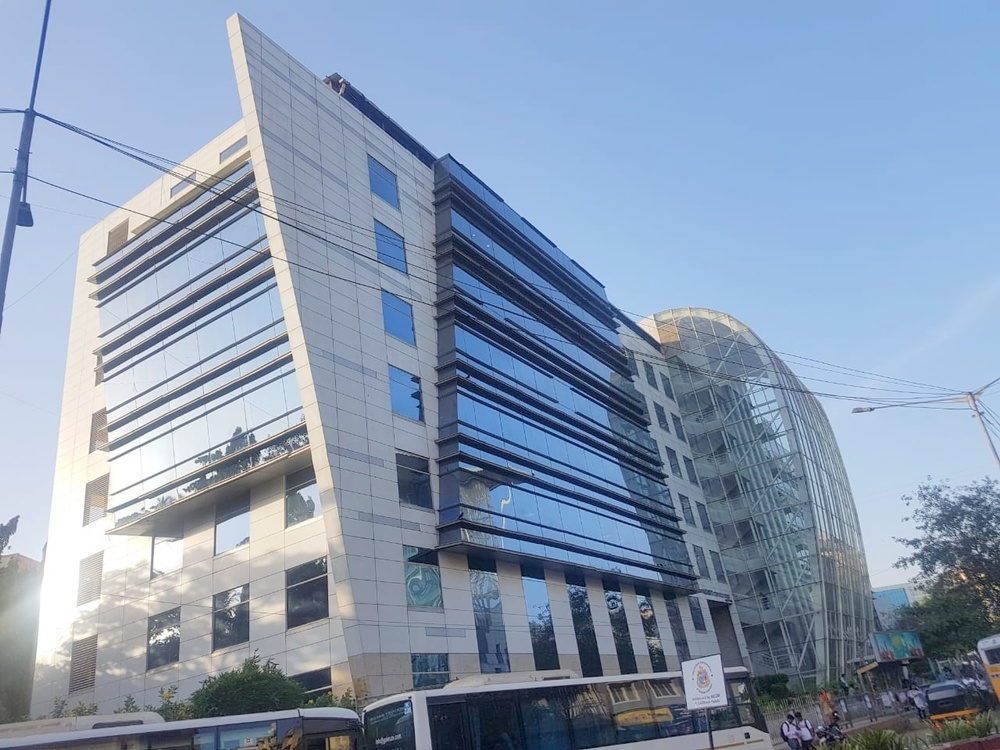 Ackruti Centre Point..